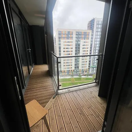 Modern 2 Bedroom