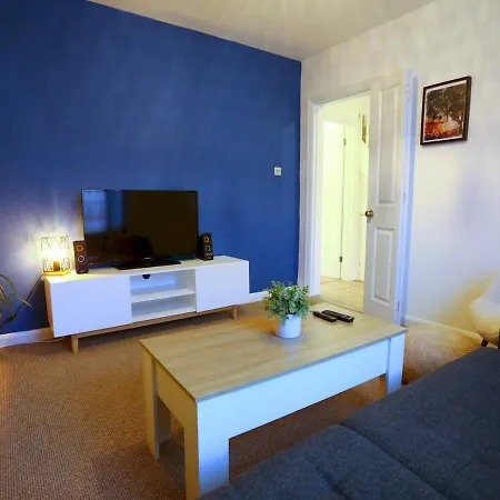 Hotel Pass The Keys King Bed House Next To Heaton Park Wm Discounts