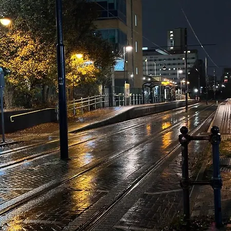 Old Trafford Cityview En-suite Apt