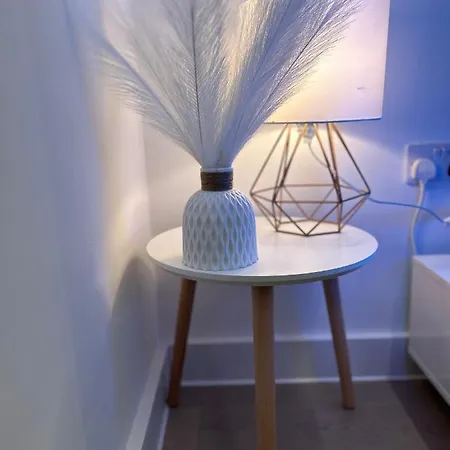 Modern 1-bed Duplex+balcony Apartment