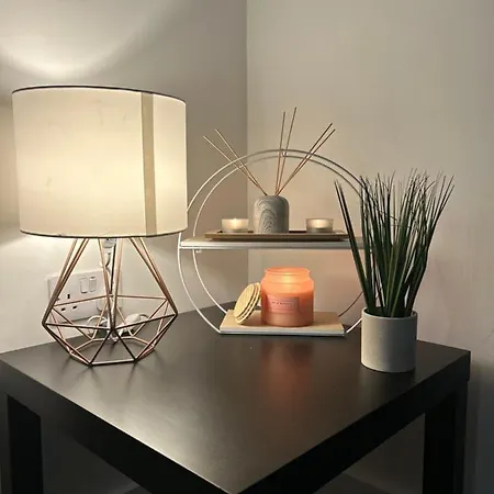 Modern 1-bed Duplex+balcony Apartment *