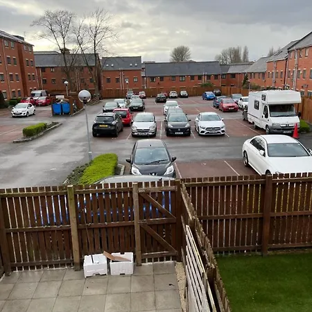 Lejlighed Cozy House With Free Parking