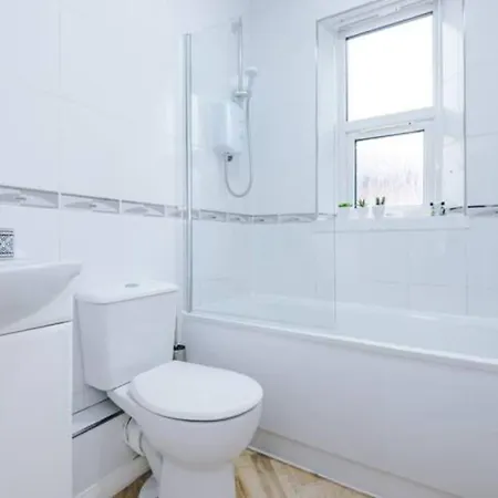 別荘 Spacious 4-bed House マンチェスター