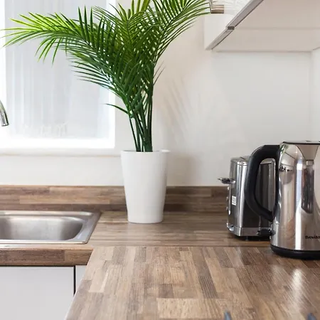 Cozy Townhouse In The Heart Of Greater 펜션 *
