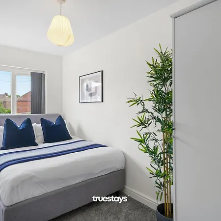 別荘 Greaves House By Truestays - 3 Bedroom House In Failsworth,