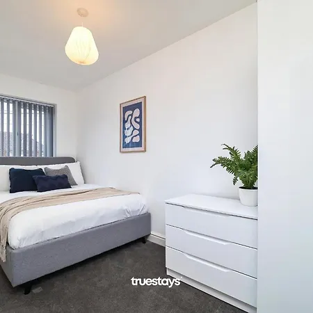 Denton House By Truestays - New 3 Bedroom House In * Manchester
