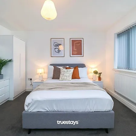 Semesterbostad Denton House By Truestays - New 3 Bedroom House In Manchester