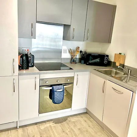 Amazing 1 Bedroom Flat With Balcony Views To The 19th Floor * Manchester