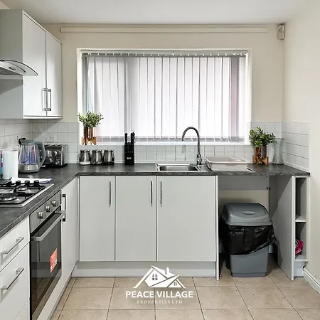 Ashton Co-living - Private Self-cater מנצ'סטר