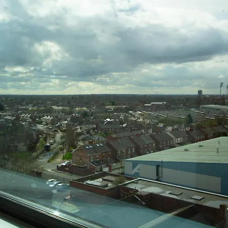 Beautiful 1br Penthouse In Old Trafford Апартаменты *
