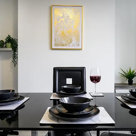 Serviced Northernnightzzz - The Park *