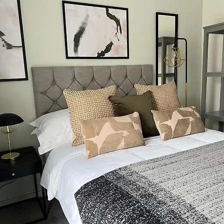 Stunning + Free Parking Manchester