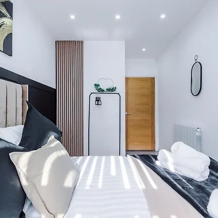 Heart Of Didsbury Luxury 2 Bed By Hass Haus Apartmán