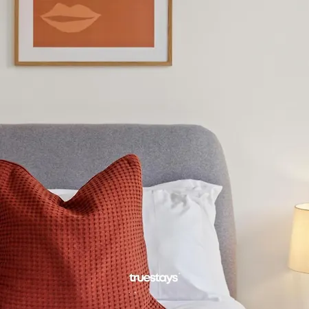 Greaves House By Truestays - 3 Bedroom House In Failsworth, *