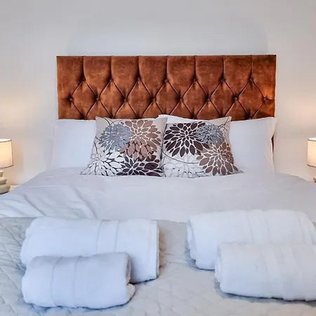 Ashfield Co-living - Private Self-cater *
