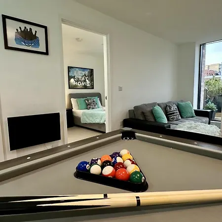 Lux Livin' - Luxury 2 Bed With Sky Garden * Manchester