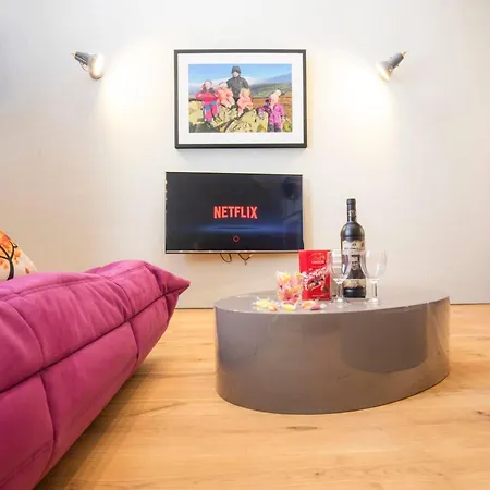 בית נופש Luxury Roof Terrace Townhouse מנצ'סטר