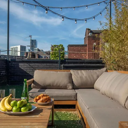 Luxury Roof Terrace Townhouse בית נופש