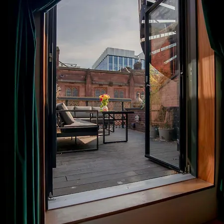 Luxury Roof Terrace Townhouse *