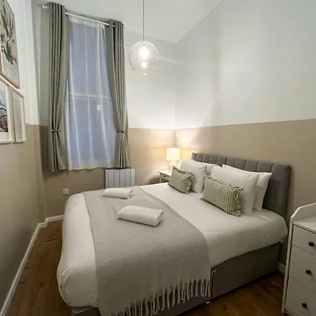 Stunning City Centre Loft, 2 Bed 2 Bath مانشستر