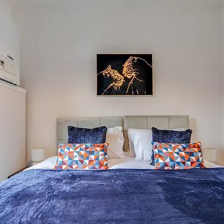 公寓 Stylish & Vibrant 2 Bedroom Retreat