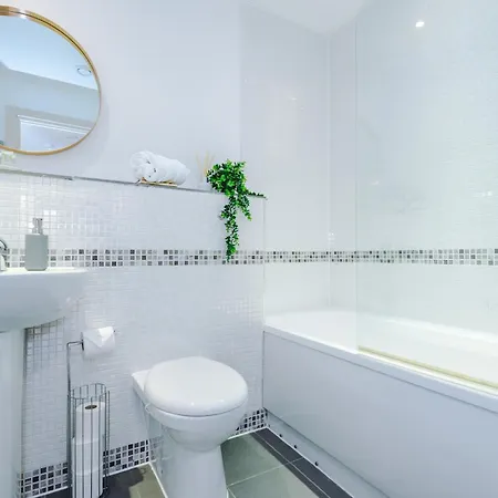 Luxurious & Stylish 2-bed In *