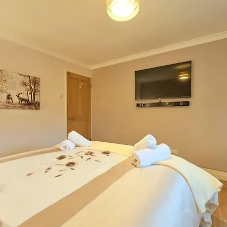 Holiday home Bespoke Salford Quays - Garden, Wifi And Parking