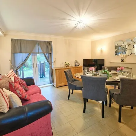 Holiday home Bespoke Salford Quays - Garden, Wifi And Parking