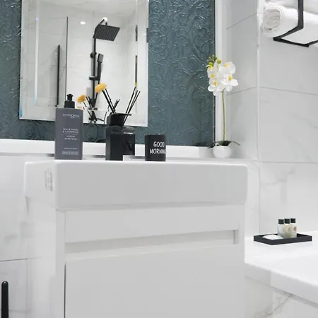 Etihcity - 3 Bedroom Semi - Free Parking Near Etihad Stadium, Tourist Attractions, Centre, Transport And Motorway Links Next To Mcdonald's - Sky N Netflix בית נופש *