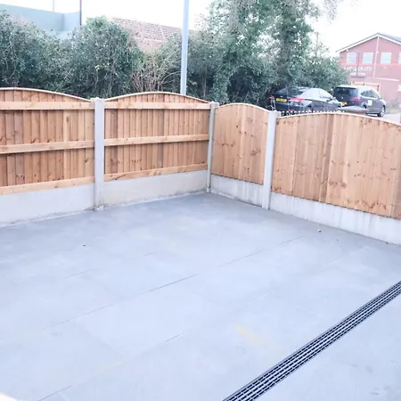 Etihcity - 3 Bedroom Semi - Free Parking Near Etihad Stadium, Tourist Attractions, Centre, Transport And Motorway Links Next To Mcdonald's - Sky N Netflix *