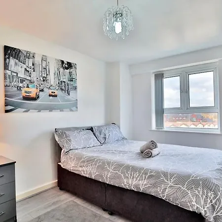 View - Free Parking - Sleeps 6 - Near Centre - By Nmb Manchester