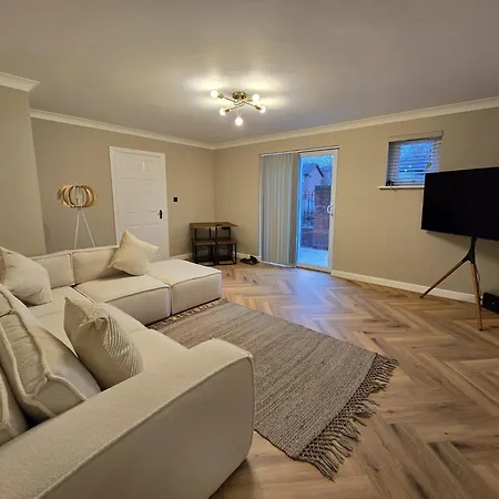 New 2 Bedroom In - Stretford - Old Trafford Close To Football-cricket Ground & Centre Apartamento Mánchester