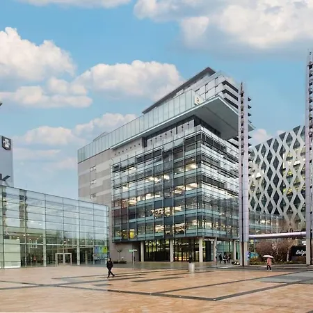 Media Apartment, Sleeps 6, Balcony With Amazing Views, Free Wi-fi, Great Transport Links マンチェスター