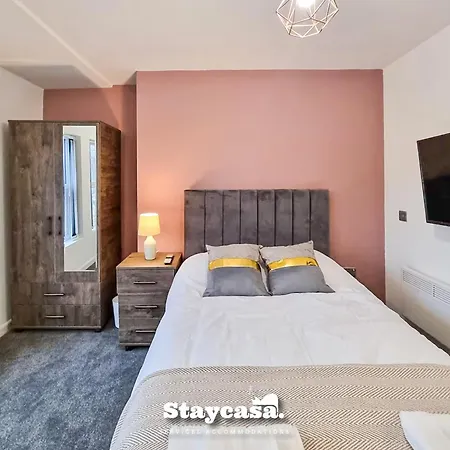 Delightful Spacious Haven With Large Driveway Casa vacanze