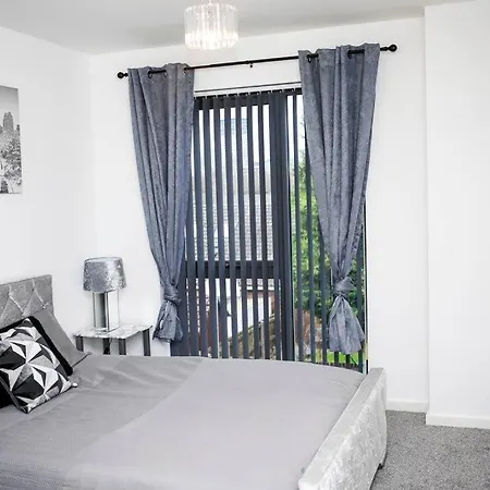 Lägenhet Stylish Two-bedroom Salford Quays Manchester