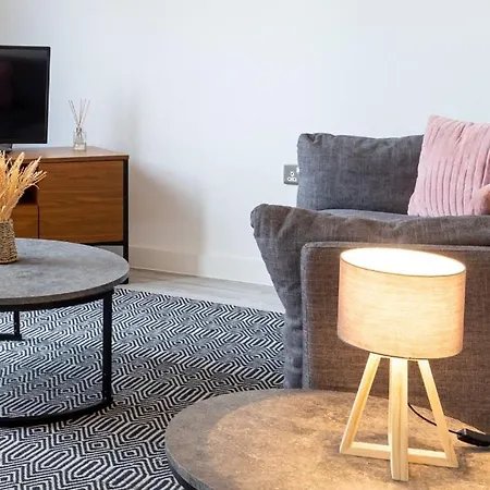 5mins Jd Gym Supermarket Retail M60 Centre Salford Queys Media דירה *