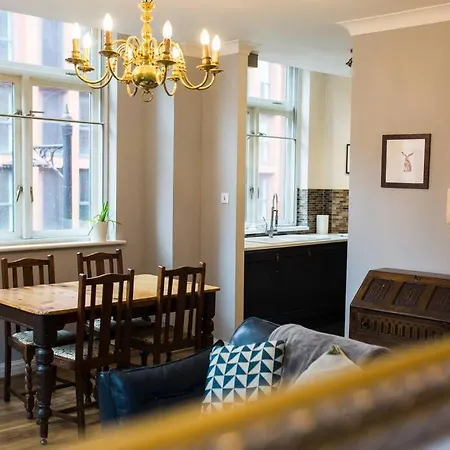 Stylish City Centre 2 Bed - Free Parking Apartamento