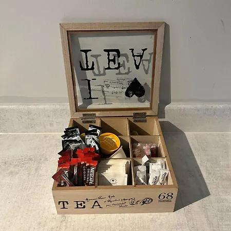 Adelphi Wharf By Beehosting *