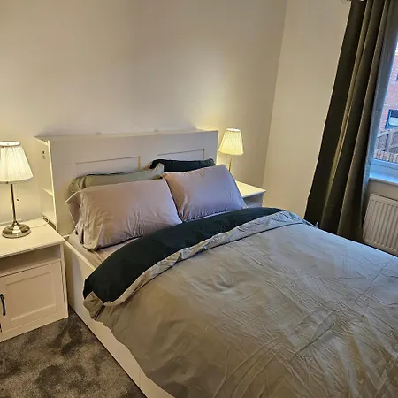 Ferienhaus 2 Bed House In Manchesrer