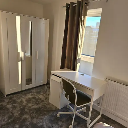 Ferienhaus 2 Bed House In Manchesrer