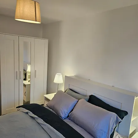 Ferienhaus 2 Bed House In Manchesrer