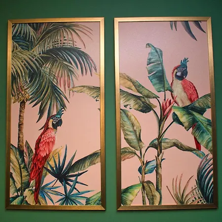 Spacious 2bdr By Torr Group Short Lets & Serviced With Free Underground Allocated Parking