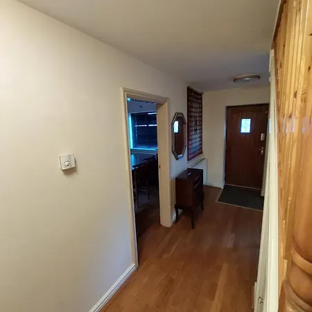 Dobcross Close * Manchester