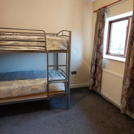 Dobcross Close Apartman