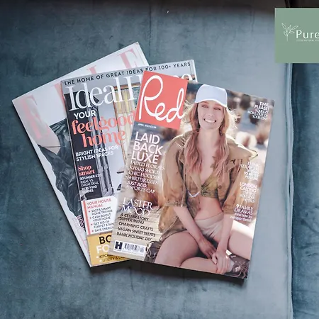 Modern 5 Bedroom House In By Purestay - Short With Service & Free Parking בית נופש