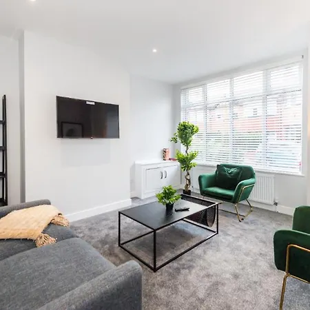 Apartment Hassle-free & Handsome Brand-new 3-bed *