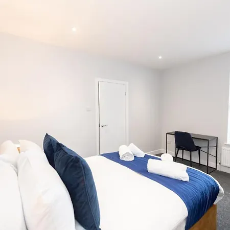 Apartment Hassle-free & Handsome Brand-new 3-bed *