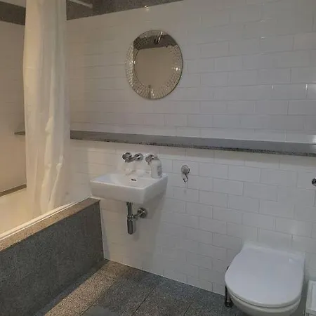 Striking 1 Bedroom Apartment Manchester