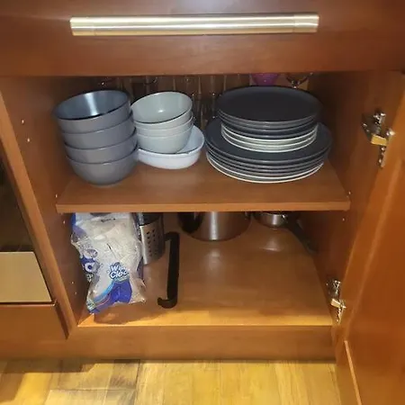 Striking 1 Bedroom *