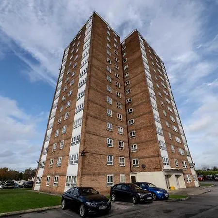 Modern 2 Bed Highclere Flat For And Contractor Groups In - Free Parking - By Nmb Serviced